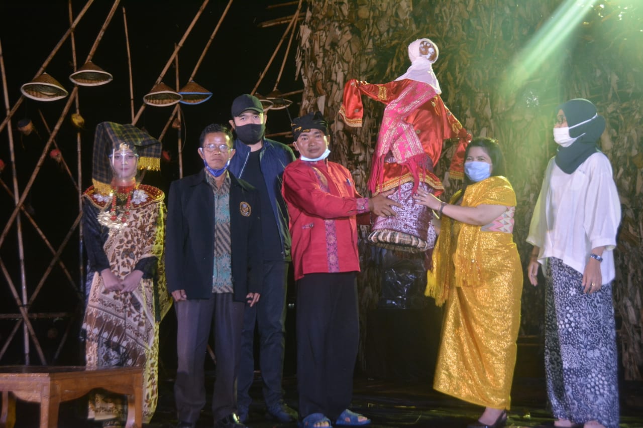 Fadly Amran saat menghadiri Festival Ritual Nagari di Kubu Gadang