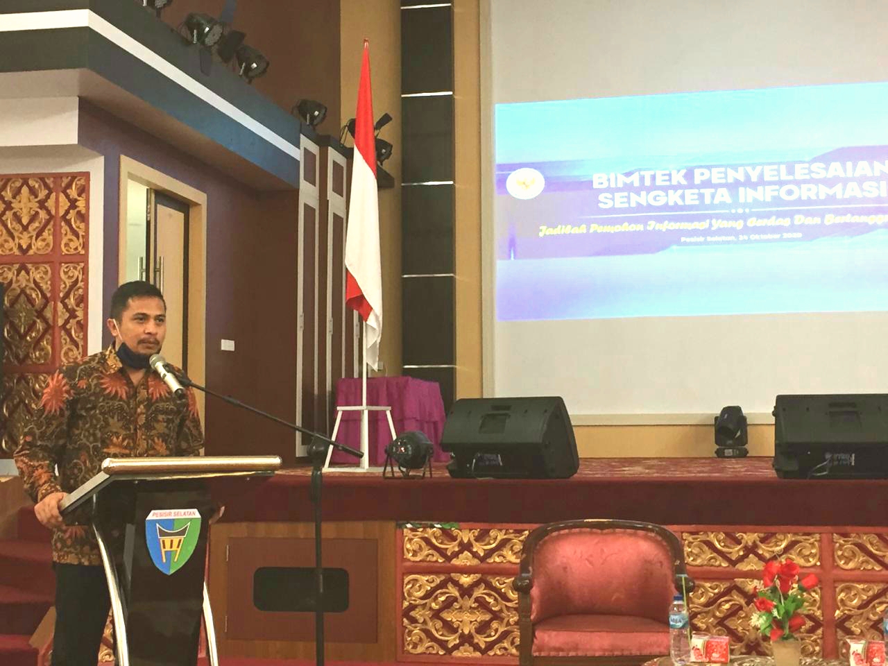 Ketua KI Sumbar, Nofal Wiska, sebut Pessel adalah pemerintahan kabupaten terkomit dan konsistensi tentang keterbukaan informasi publik, Sabtu 25/10 (foto: dok/ppid-kisb)