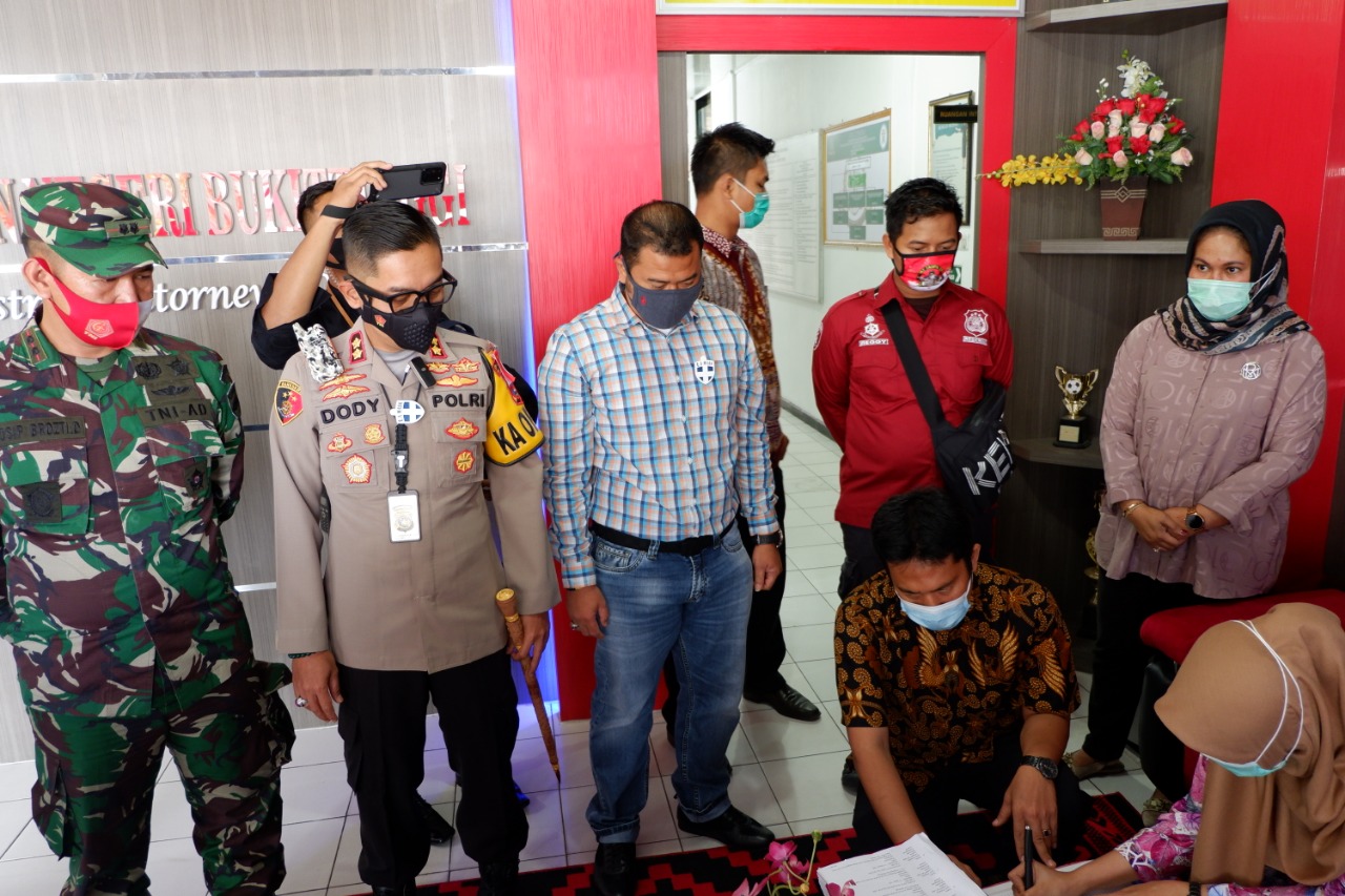 Penyerahan berkas perkara Moge