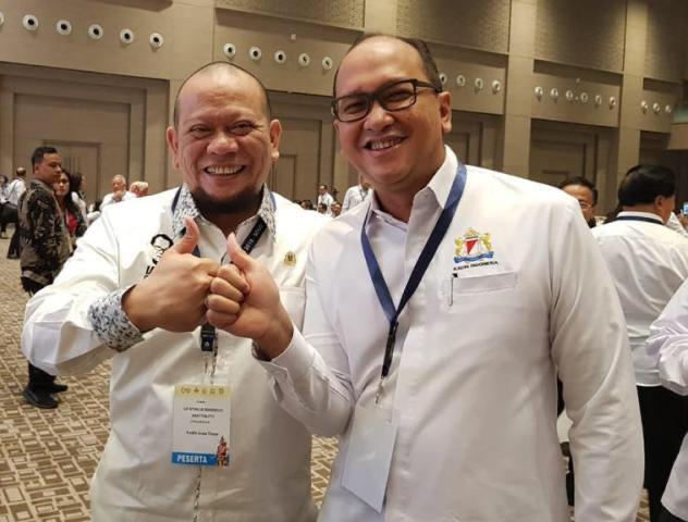 Ketua DPD RI bersama Ketua Umum KADIN Indonesia dalam suatu kesempatan di Surabaya