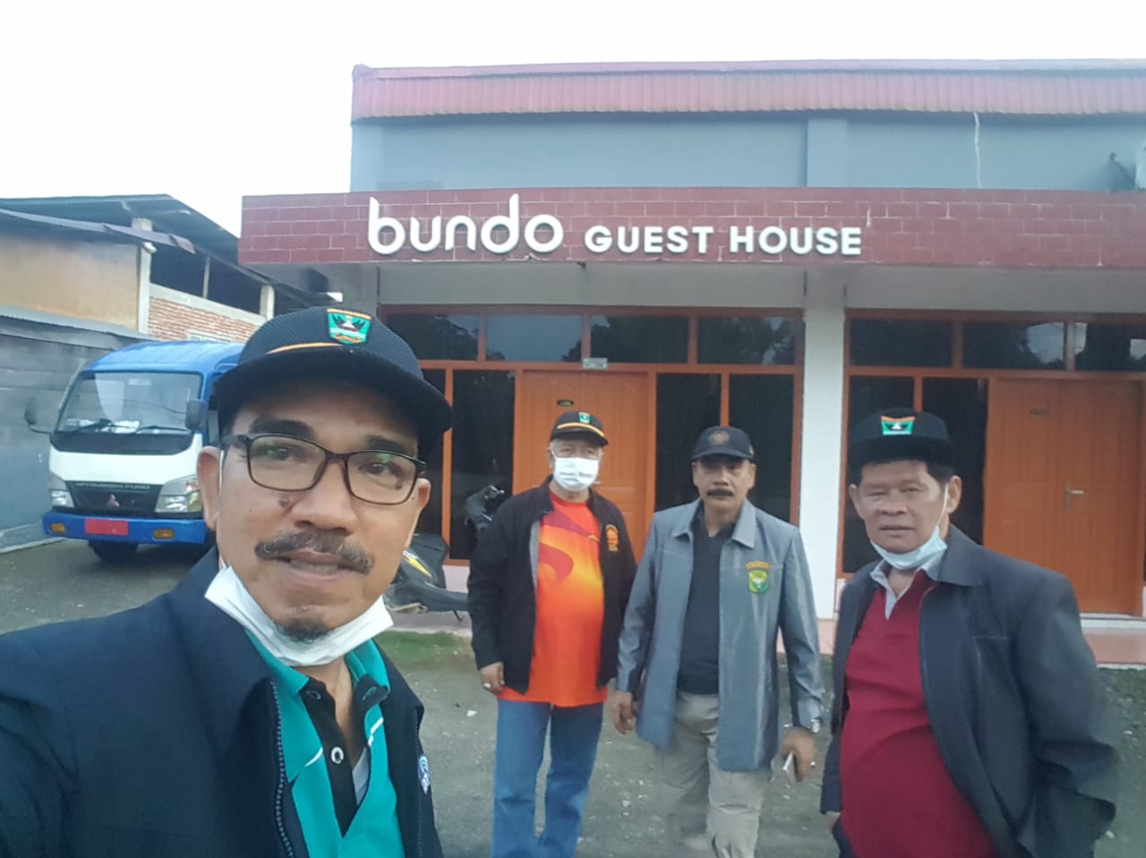 Tim Penilai Transparansi Dana Desa Prov Sumbar, tiba di Tua Peijat, Kab Kepulauan Mentawai, Senin (30/11/2020).