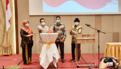 Peluncuran E-Monev Komisi Informasi KI Sumbar, di Padang, Kamis (1/7/2021).
