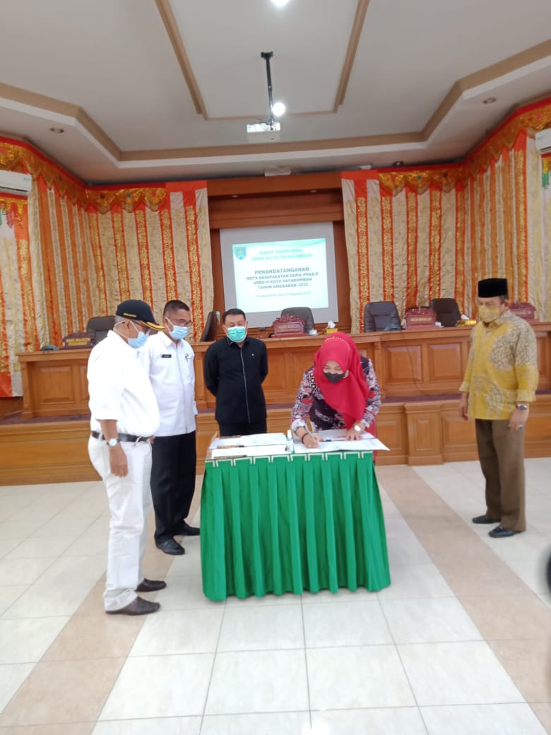 DPRD dan Pemko Payakumbuh, menandatangani Kupa-PPAS-P tahun 2021, Rabu (18/8/2021). 