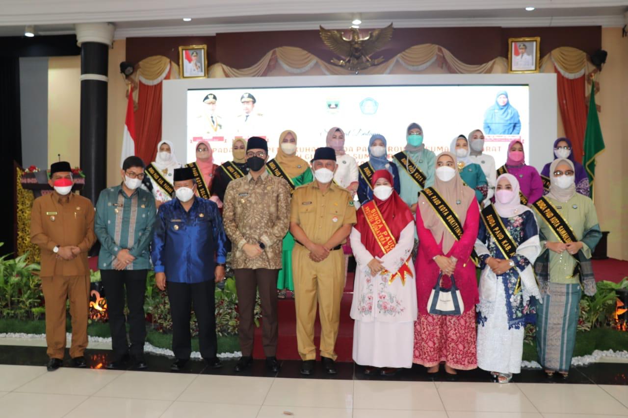 Gubernur Sumbar, Mahyeldi, mengukuhkan Bunda PAUD Provinsi dan Bunda PAUD Kabupaten/Kota Sumbar di Auditorium Gubernuran, Senin.23/08/21.
