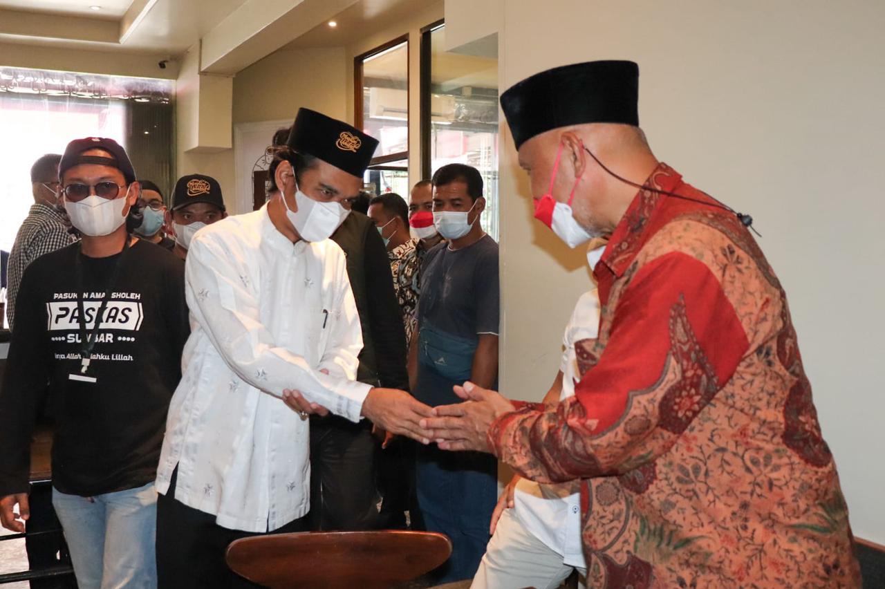 Gubernur Sumbar, Mahyeldi, bertemu UAS di Padang, Kamis (26/8/2021).