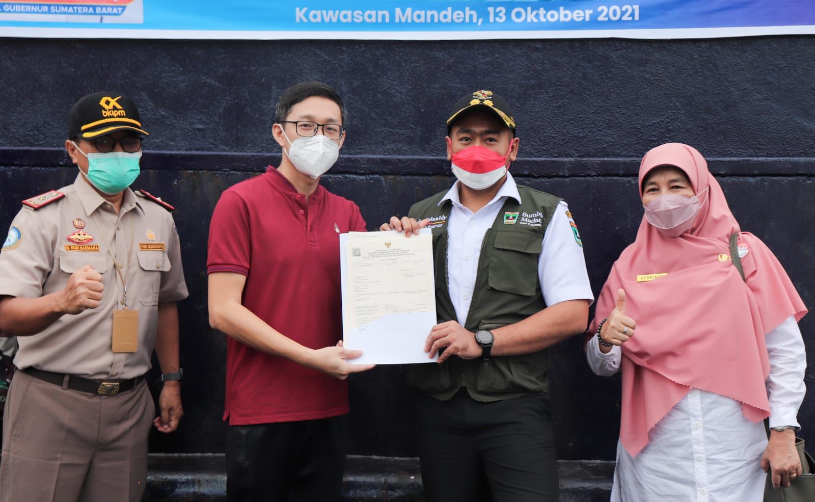 Wakil Gubernur Sumbar, Audy Joinaldy, melepas ekspor 20 ton Kerapu Sumbar ke Hongkong, Rabu (13/10/2021).