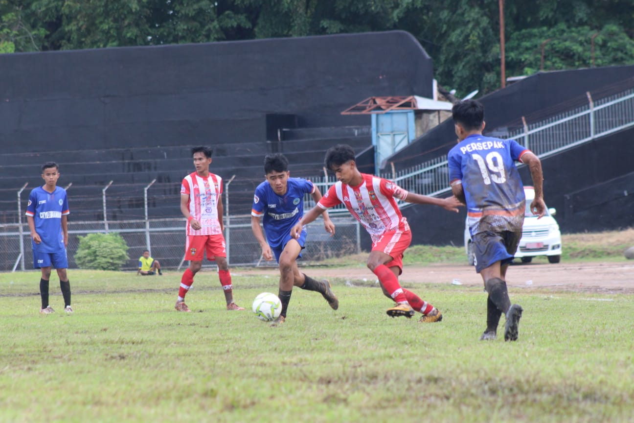 Tuan rumah grup D Liga 3/ 2021 zona Sumbar, PSP Padang melakoni partai pembuka dengan hasil poin penuh melawan Persepak Payakumbuh di Stadion H. Agus Salim, Padang, Minggu (7/11/2021) sore.