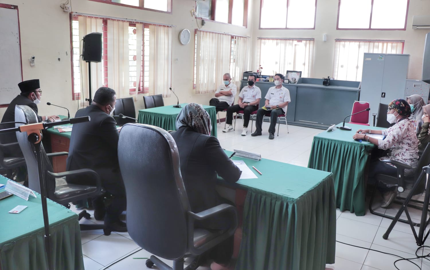 Sidang sengketa informasi publik di Komisi Informasi (KI) Sumbar. 