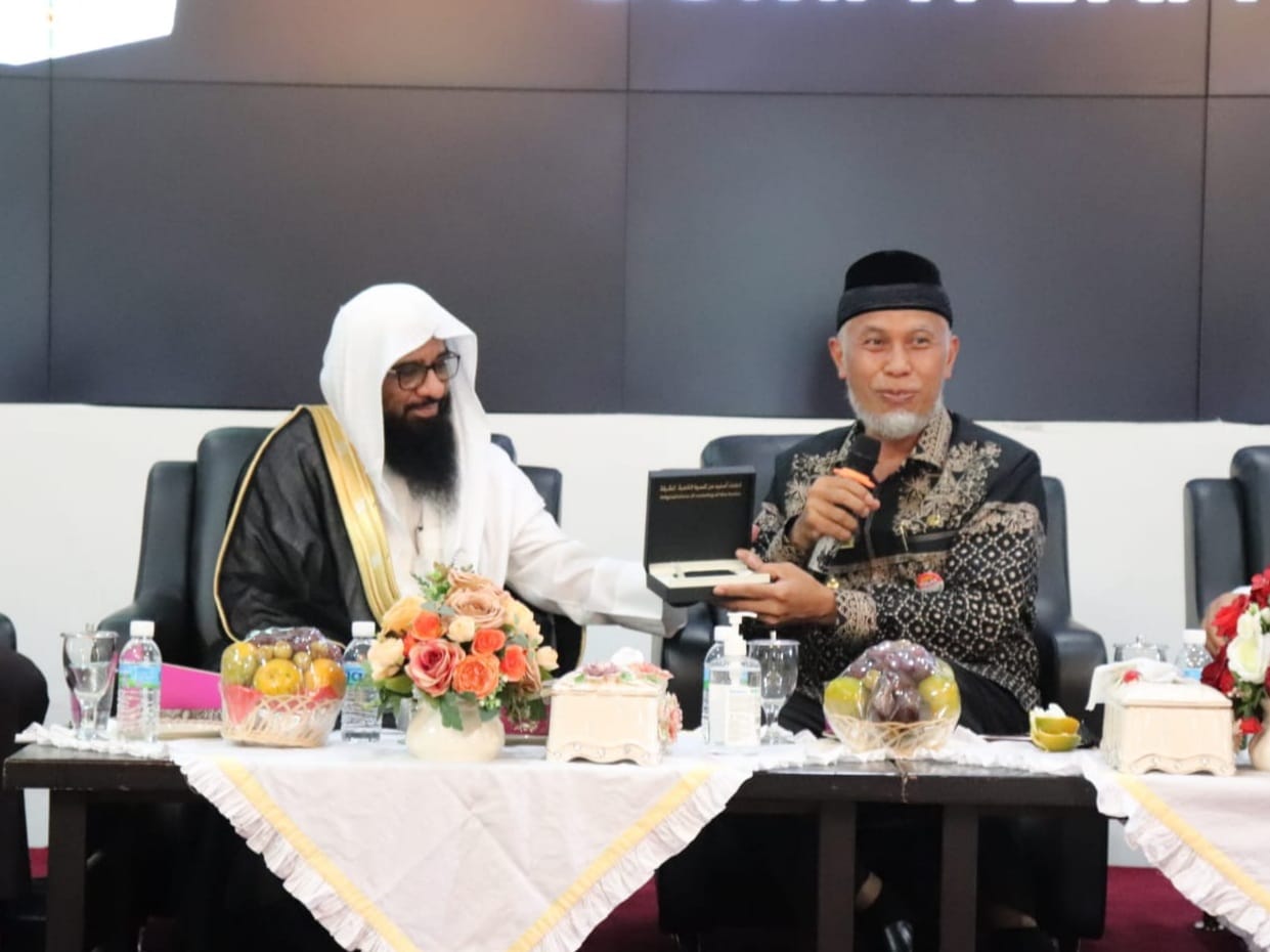 Gubernur Sumbar, Mahyeldi, menerima Duta Besar Arab Saudi untuk Indonesia, bidang Agama Syekh Ahmad Bin Essa Al Hazmi di Istana Gubernuran, Selasa (7/12/2021).