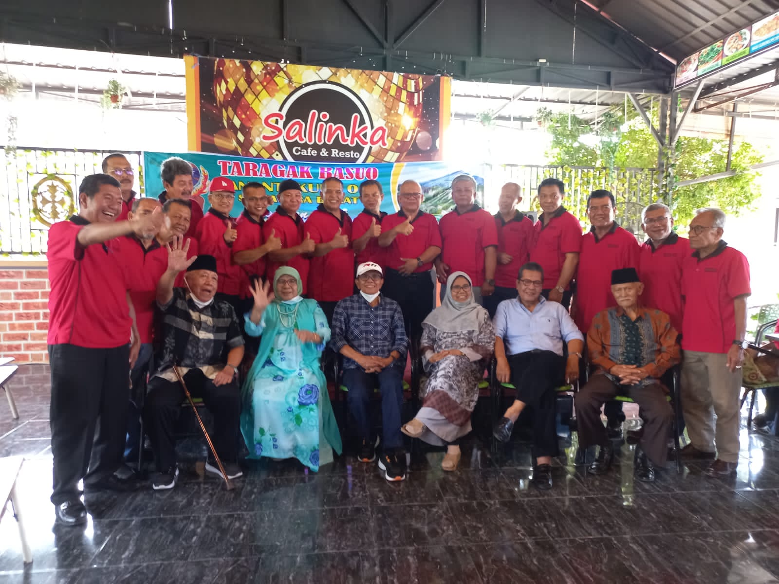 Keluarga Besar Anantakupa 05 angkatan 89, adakan acara Taragak Basuo untuk membangun silaturahmi dan semangat berkarya, di Padang, Sabtu (11/12/2021).