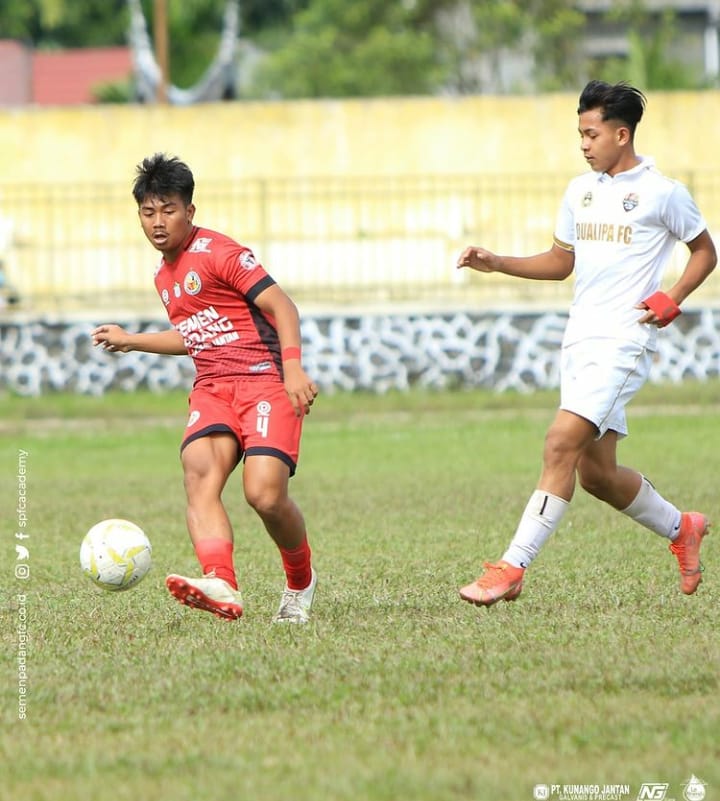 Semen Padang vs Dia lupa di semifinal Suratin U-17, Sabtu (1/1/2022) di GOR Singa Harau Kabupaten Lima Puluh Kota.