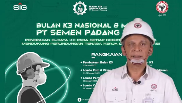 Plt Direktur Utama PT Semen Padang, Asri Mukhtar.