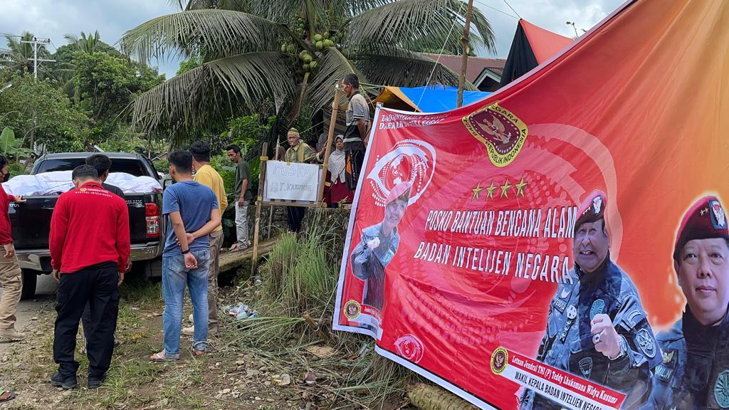 Penyaluran bantuan BIN untuk warga terdampak gempa Pasaman dan Pasaman Barat.