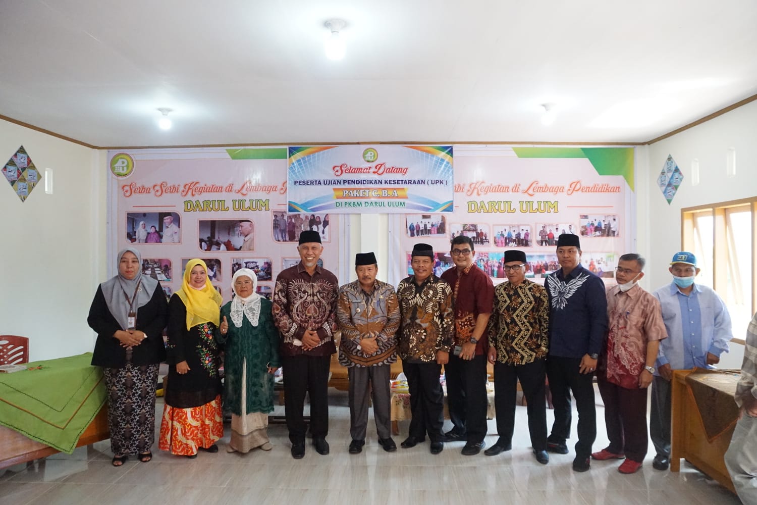 Gubernur Sumatera Barat, Buya Mahyeldi saat meresmikan Aula Lembaga Pendidikan PKBM Darul Ulum, Gaduik, Kabupaten Agam, Sabtu (19/3/2022).