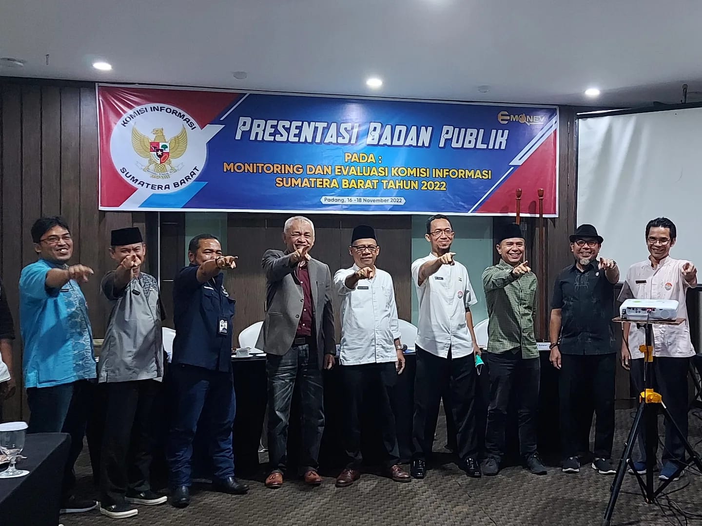 PPID DPRD Sumbar dan Tim Penilai Keterbukaan Informasi Publik KI Sumbar, Jumat (18/11/2022) di Padang.