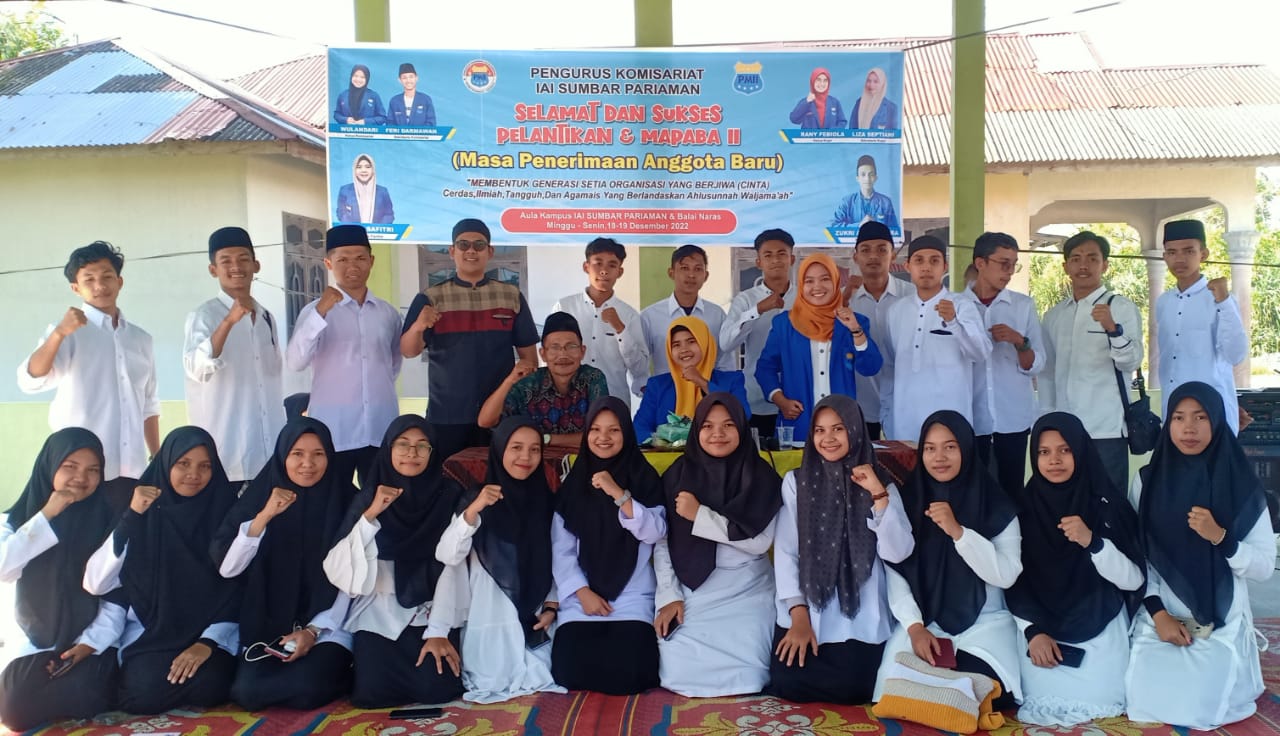 Foto bersama Narasumber, Penyelenggara, dan Peserta Mapaba PMII Komisariat Institut Agama Islam (IAI) Sumatera Barat, Minggu (18/12/2022)