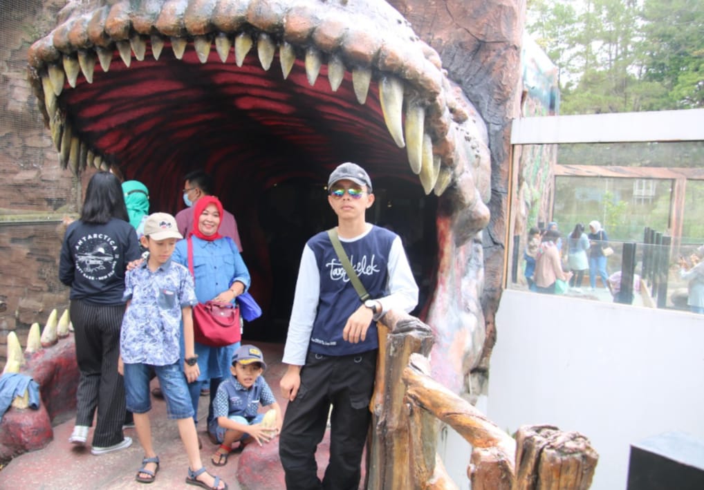Wisata budaya yang mengedukasi wisatawan dari berbagai daerah.