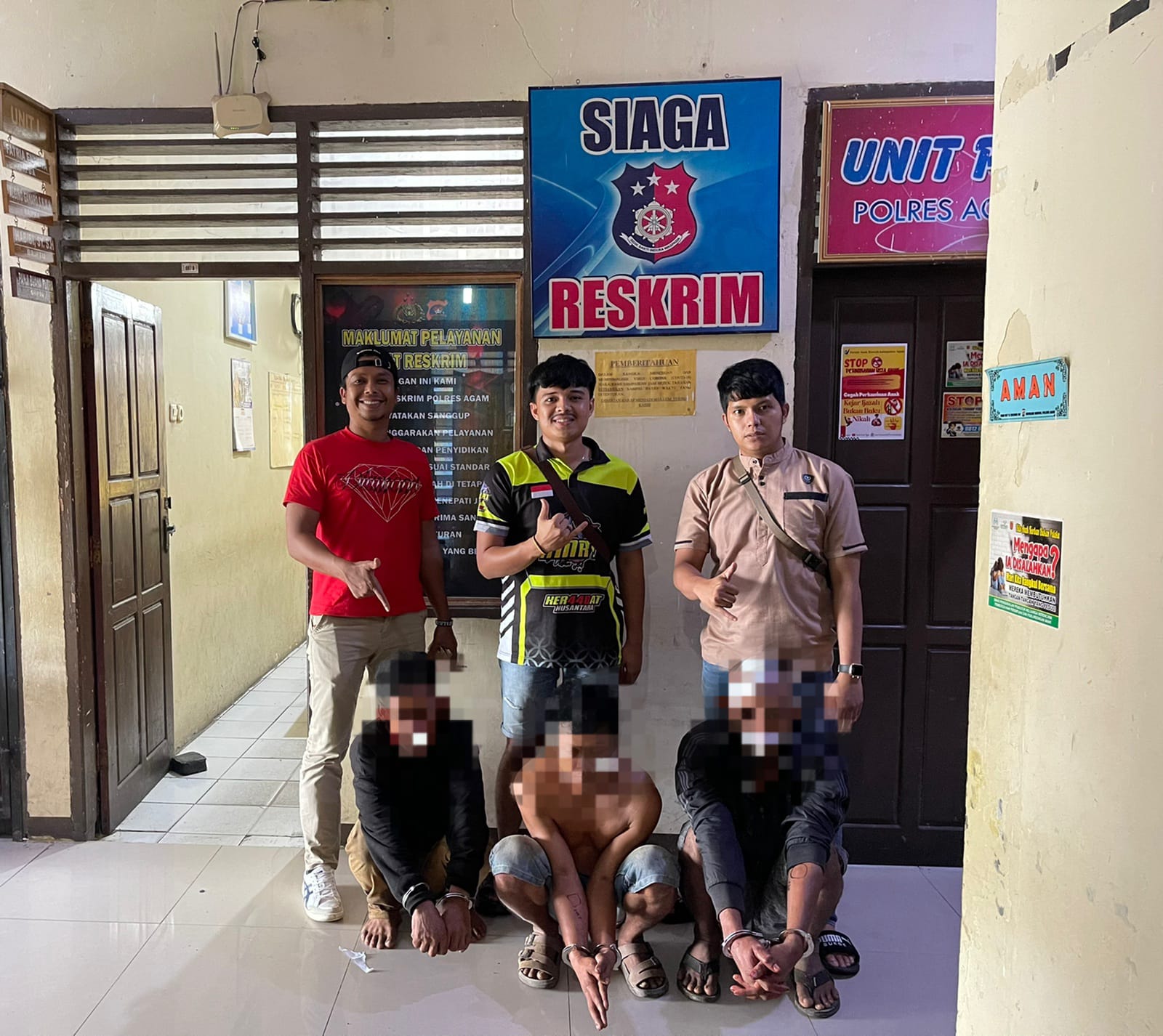Tim Anti Bandit Satreskrim Polres Agam bersama tiga pelaku pencurian ternak