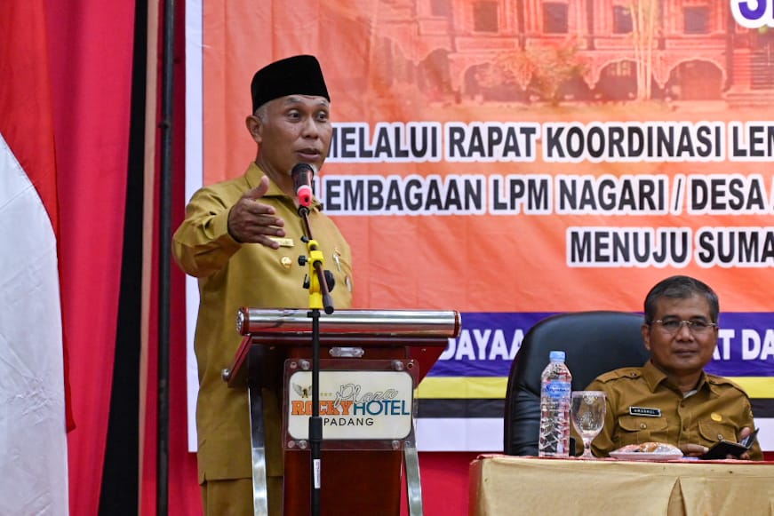 Gubernur Mahyeldi saat membuka Rakor LPM, Se-Provinsi Sumbar Tahun 2023 di Rocky Plaza Hotel, Padang Senin (5/6/2023). Foto Adpsb.