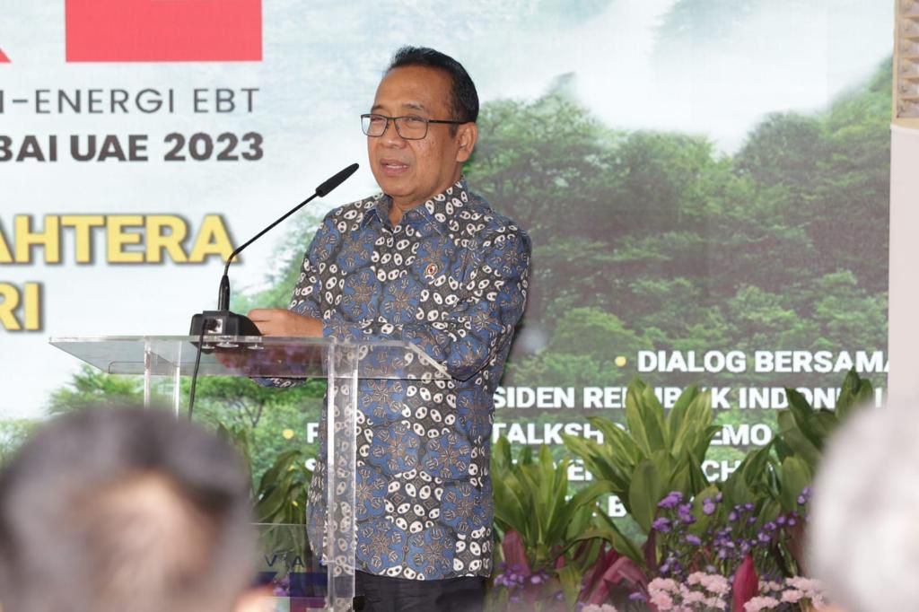 Menteri Sekretaris Negara Pratikno saat memberikan sambutannya dalam pembukaan Festival Lingkungan, Iklim, Kehutanan, Energi Baru Terbarukan (LIKE) 2023 yang digelar Kementerian Lingkungan Hidup dan Kehutanan (KLHK) di Indonesia Arena, Senayan pada Sabtu 