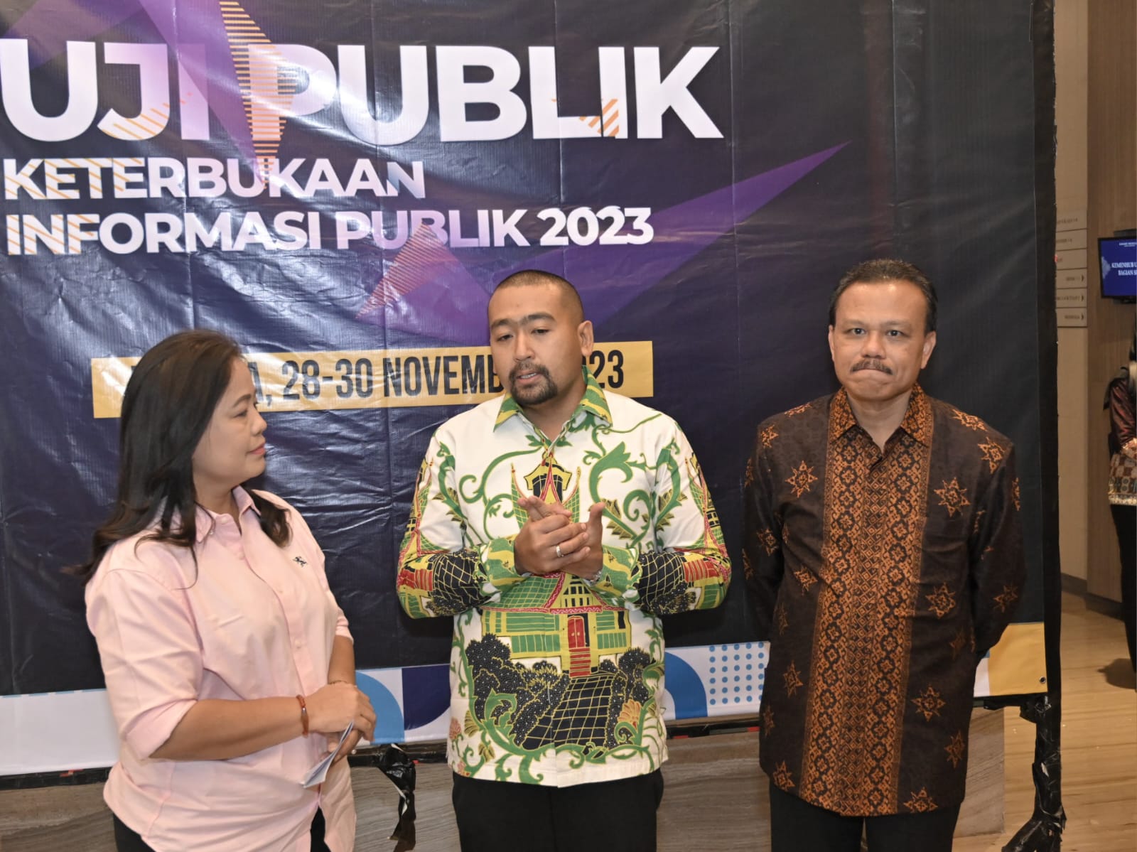 Wakil Gubernur Sumatera Sumbar, Audy Joinaldy telah presentasi, Uji Publik Keterbukaan Informasi Publik (KIP) yang digelar Komisi Informasi (KI), Kamis (30/11/2023) di Jakarta. Foto Adpsb. 