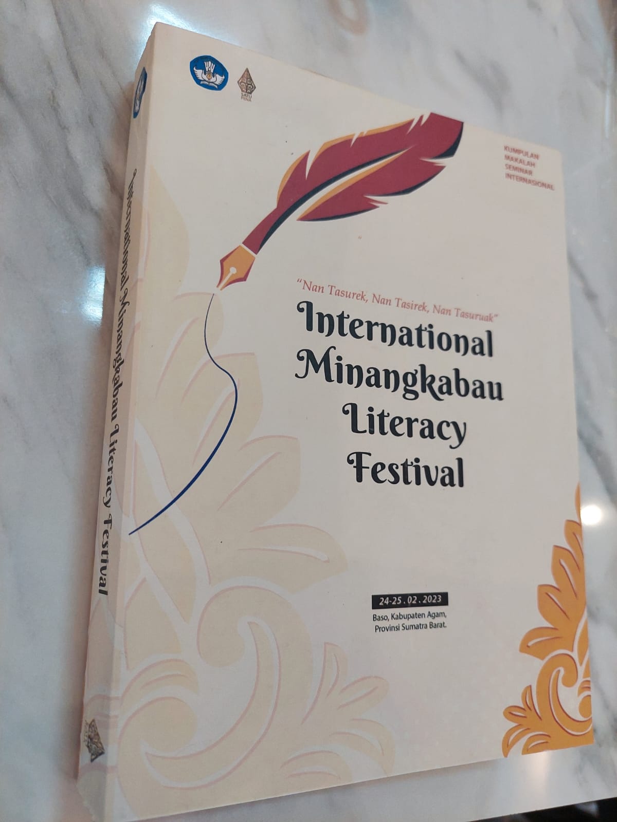Buku International Minangkabau Literacy Festival (IMLF 1).