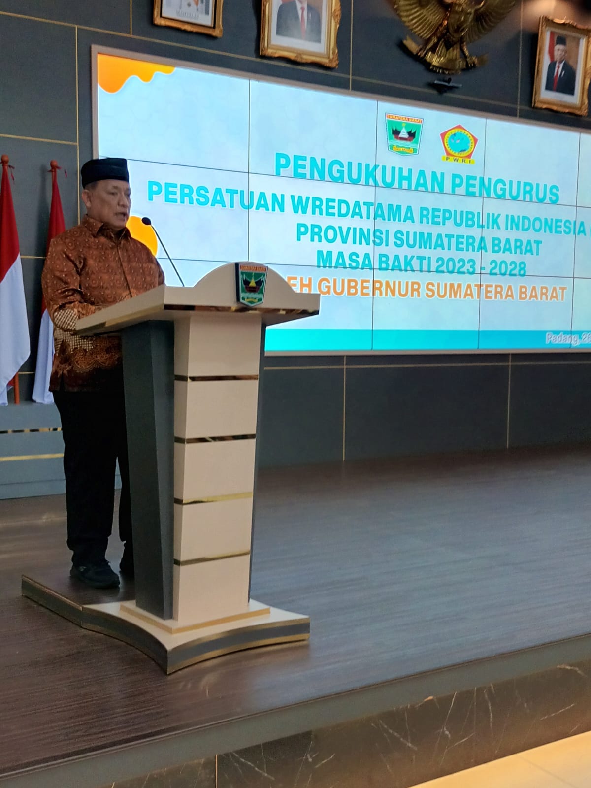 Ketua PWRI Provinsi Sumatera Barat masa bakti 2023-2028 Drs. H. Syafrizal Ucok, MM Datuk Nan Batuah. Foto Rafles.