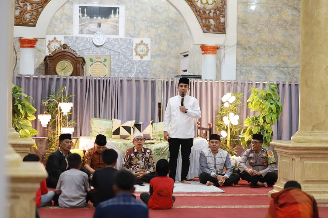 Wakil Wali Kota Ramadhani Kirana Putra memberi sambutan
