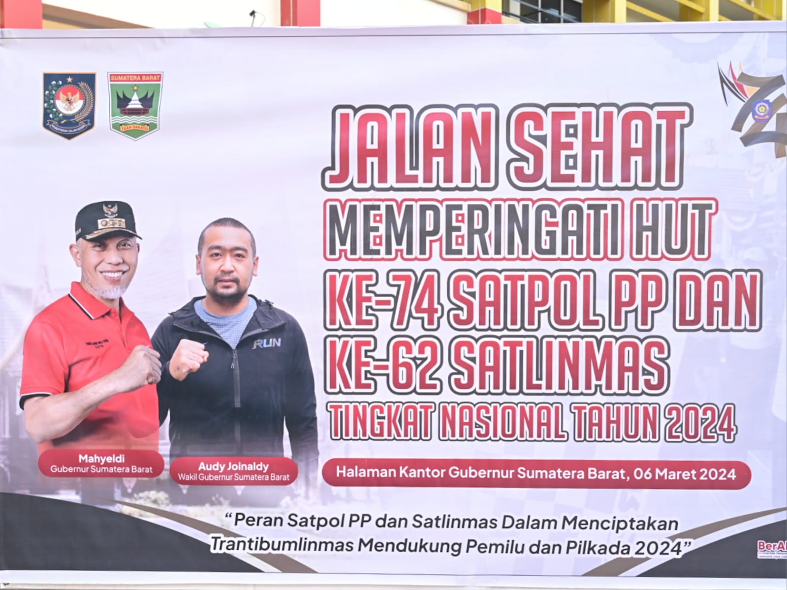Jalan Sehat bagi warga menutup rangkaian sukses tuan rumah iven nasional HUT Satpol PP dan Satlinmas 2024 di Padang. Foto Adpsb. 