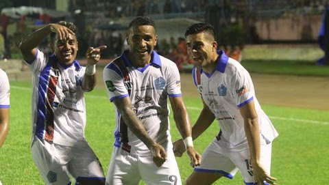 Pemain PSBS Biak saat merayakan gol ke gawang Semen Padang FC (Foto:PSBS)