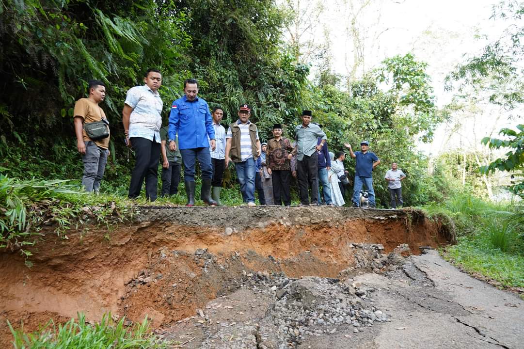 Kondisi Badan Jalan Terban, Akses Tanjung Barulak - Tapi Selo