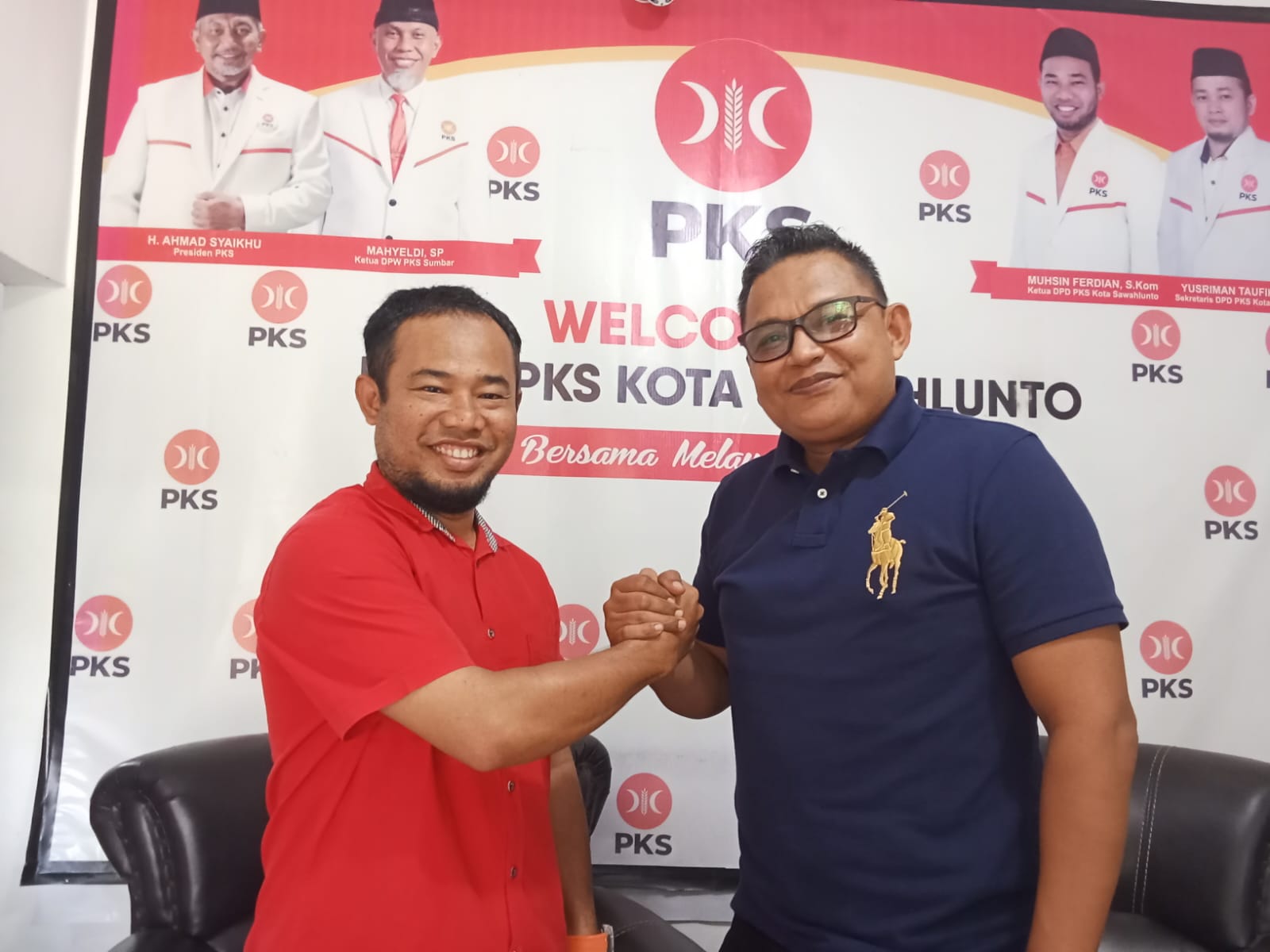 Ketua DPD PKS Mukhsin Ferdian dan Ketua DPC PKB Sawahlunto Ronny Eka Putra