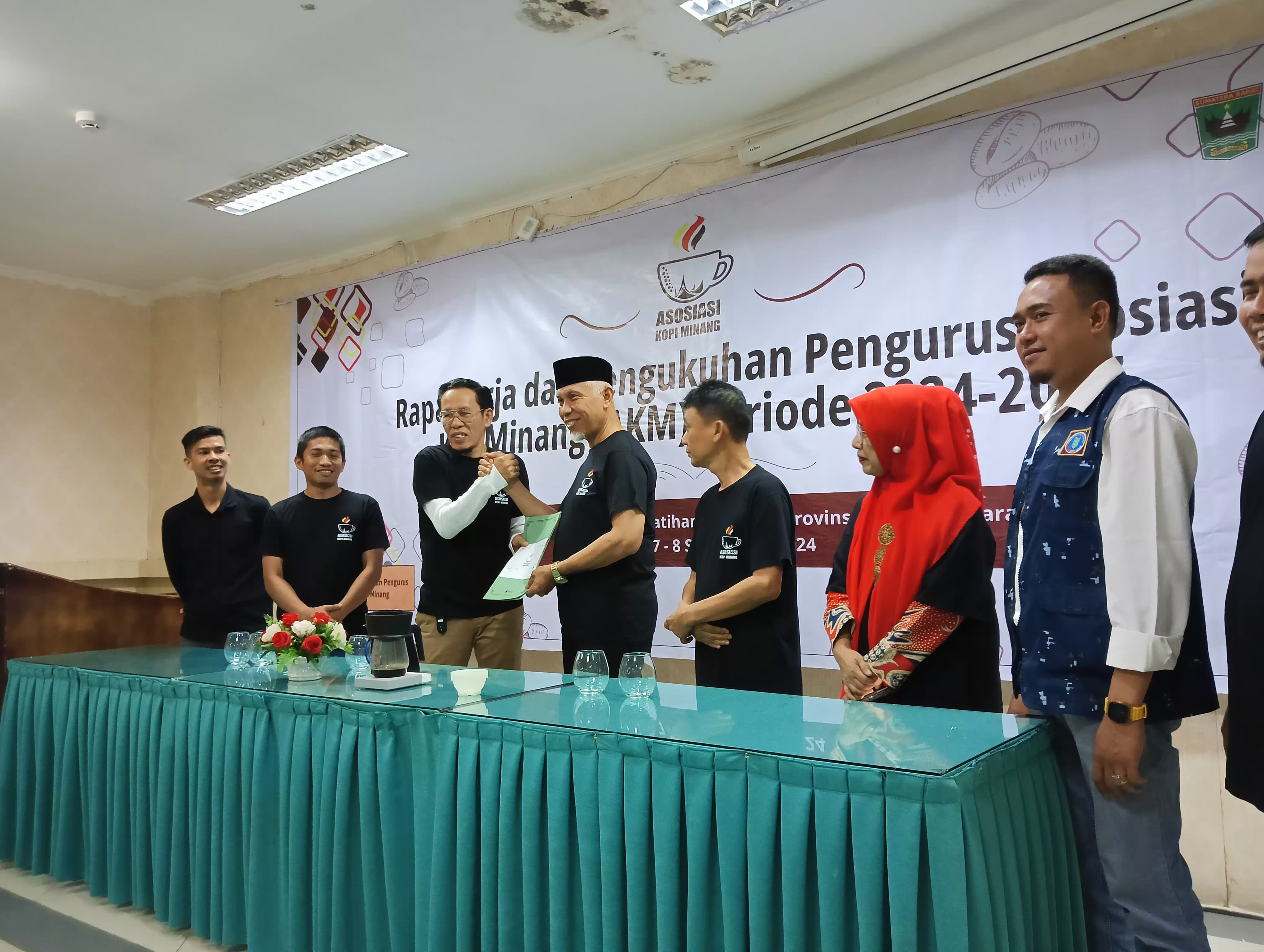 Rapat Kerja Asosiasi Kopi Minang (AKM) dan di akhiri dengan pengukuhan Pengurus yang dilantik langsung oleh Gubernur provinsi Sumatera Barat