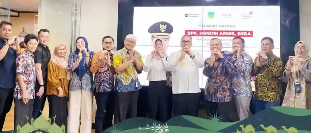 Wako Hendri dan jajarannya foto bersama jajaran PT Telkom