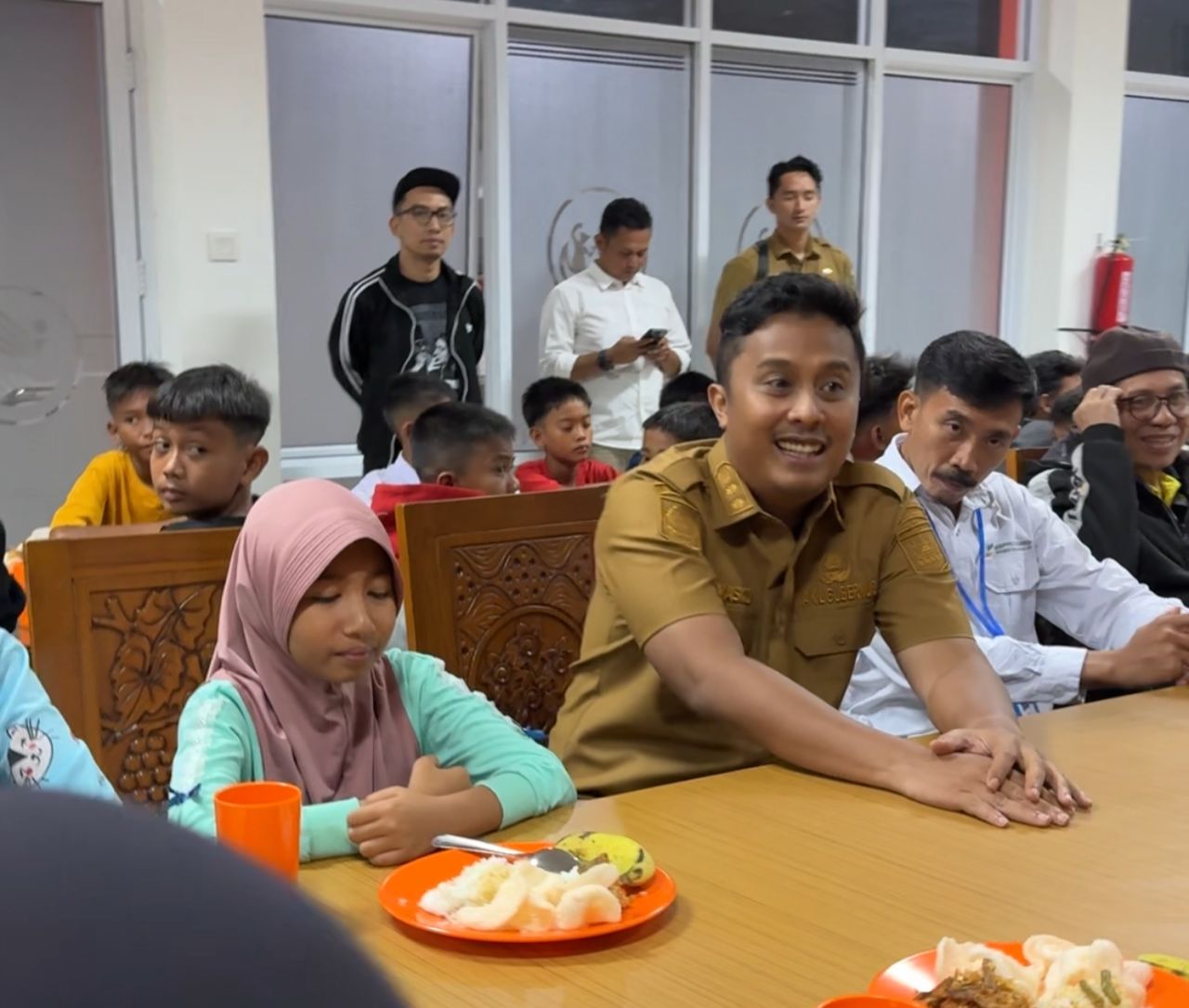 Wagub Sumbar, Vosko Ruseimy berada di Sekolah Rakyat, di BPKS Padang, Selasa (15/7/2025). Foto Adpsb.