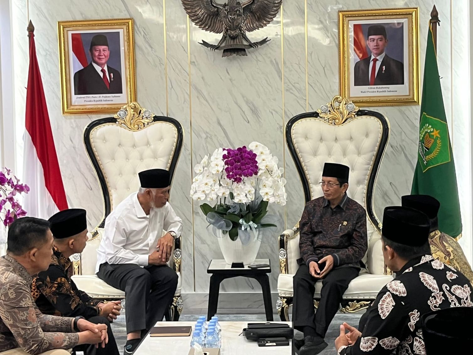Gubernur Sumbar Mahyeldi menemui Menteri Agama, Prof. Dr. KH. Nasaruddin Umar di Jakarta. Foto Adpsb. 