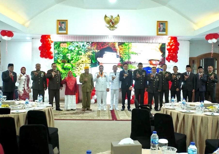 Wako Hendri Poto bareng veteran.