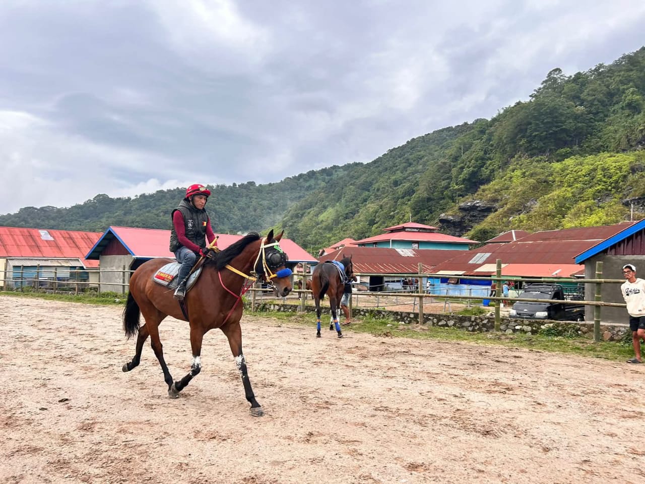 Gelanggang pacuan kudo Bancah Laweh Kota Padang Panjang .