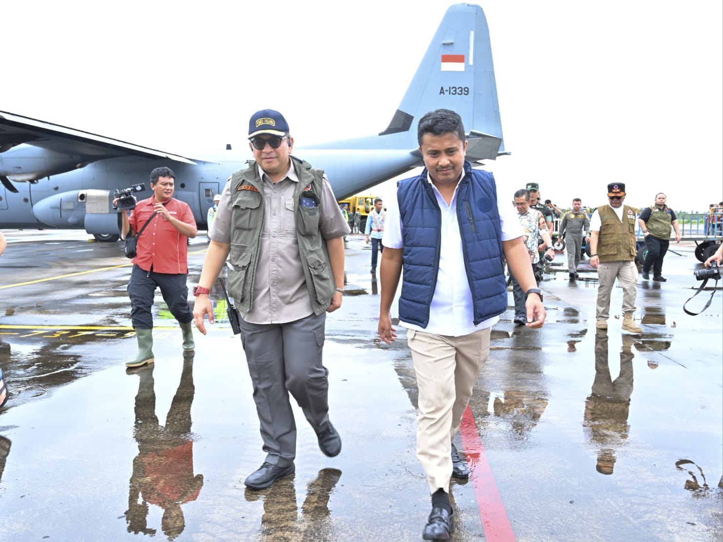 Wakil Gubernur Vasko Ruseimy dan Sekretaris Utama BNPB, Rustian di BIM, Jumat (28/11/2025). Foto Adpsb. 