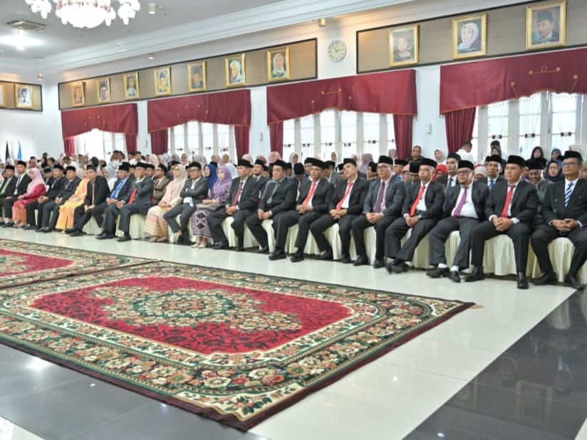 119 pejabat administrator dan pengawas di lingkungan Pemerintah Provinsi Sumatera Barat, dilantik Sekdaprov Arry Yuswandi di Padang, Rabu (23/12/2025). Foto Adpsb. 