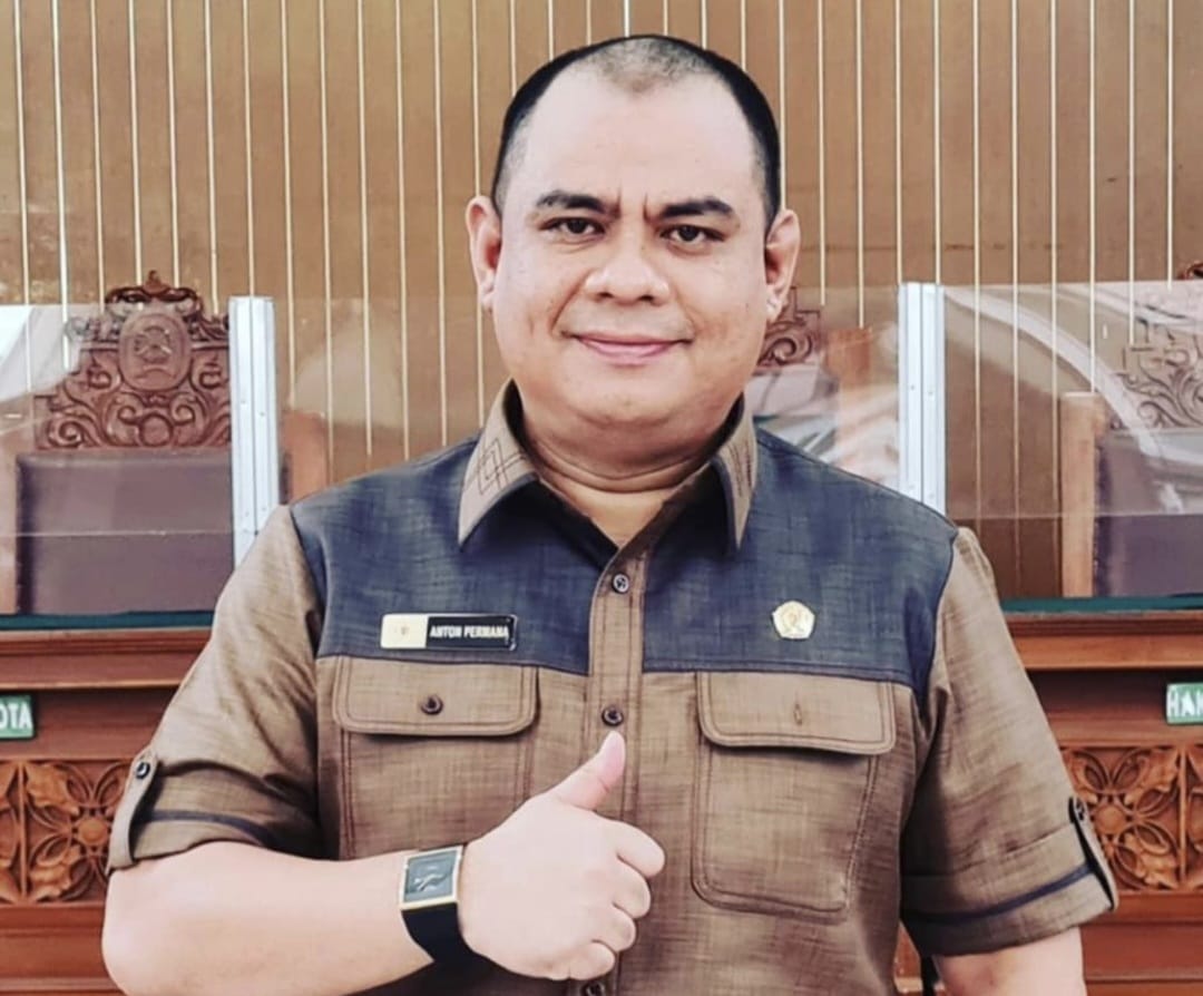 Niniak Mamak Nagari Koto Nan Ampek Dr. Anton Permana, SIP.,MH Dt Hitam. Foto ist. 