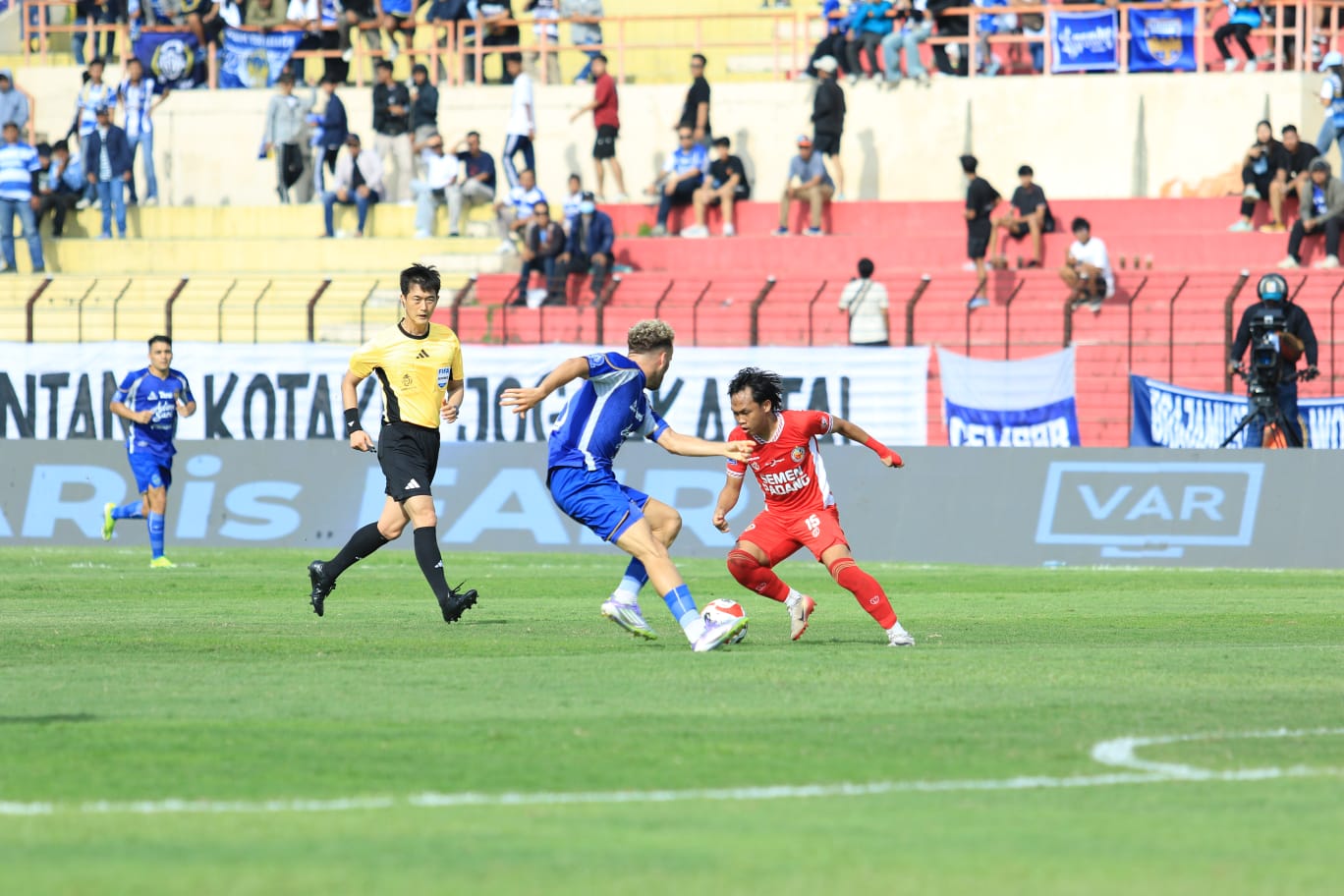 PSIM VS Semen Padang FC (Foto: Media Semen Padang FC)