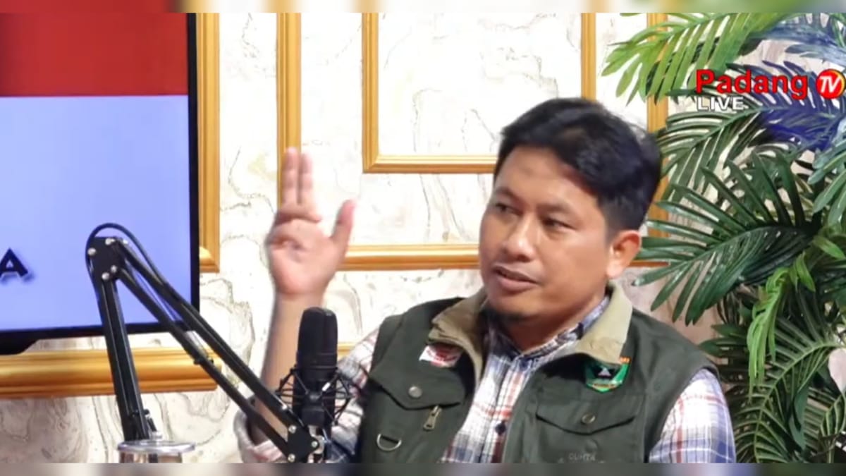 Hamdanus dalam dialog tentang kepengurusan KONI Sumbar dengan salah satu acara di Padang TV, Senin (5/1/2026).