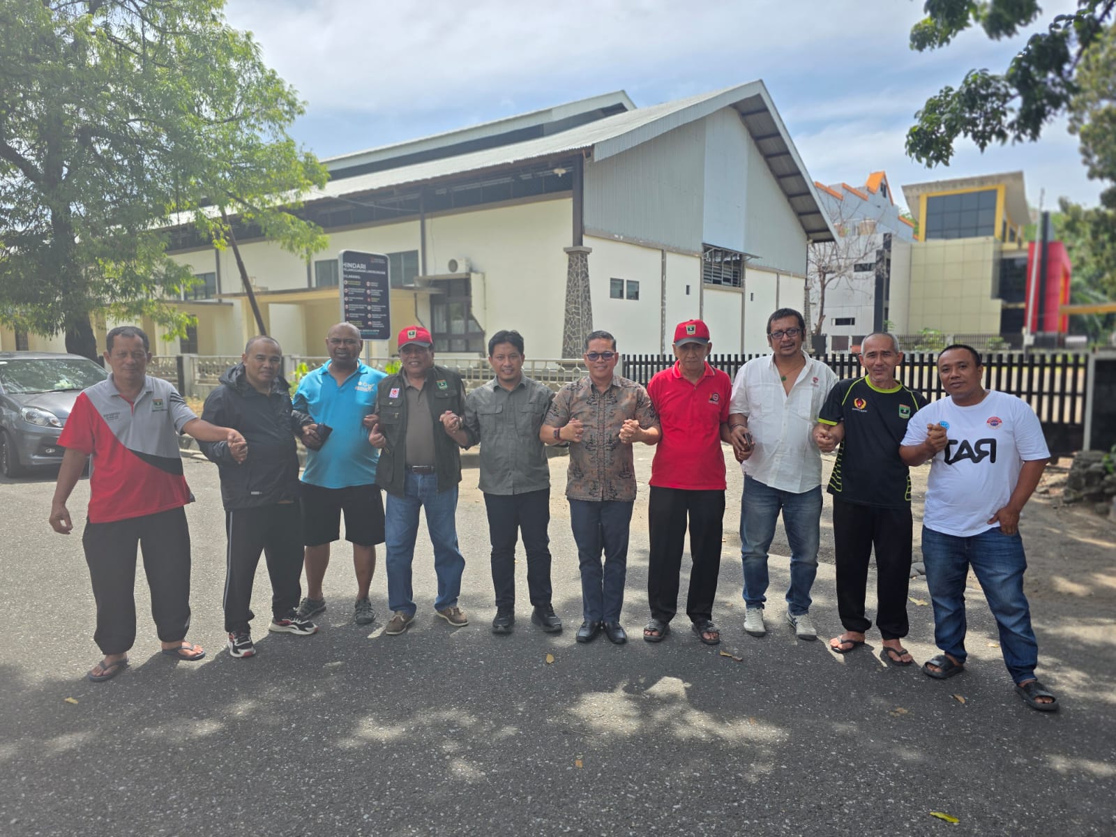 KONI Sumbar Cari Solusi Pengelolaan GOR Beladiri