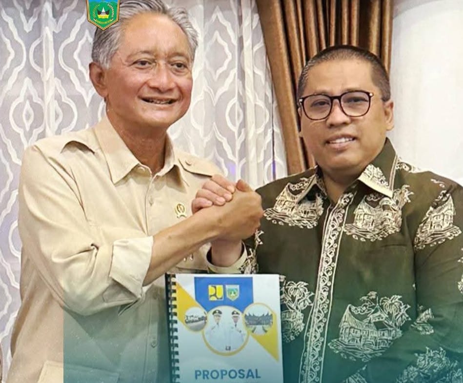 Wako  Hendri Arnis bersama Menteri PU, Doddy Hanggodo.