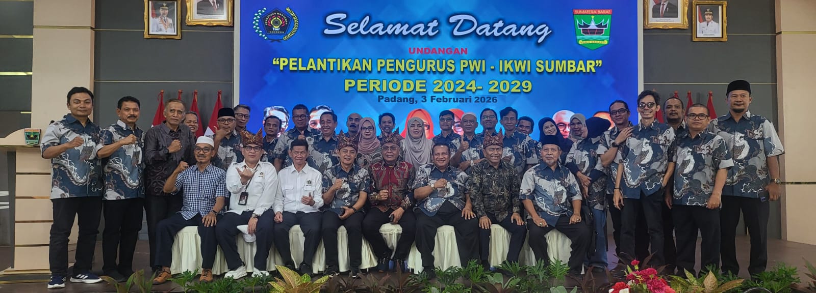 Ketum PWI Pusat Lantik Pengurus Sumbar