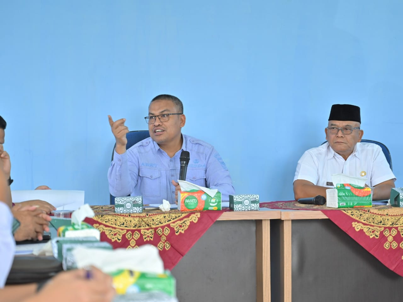 Rapat bersama Pemerintah Kabupaten Pasaman Barat terkait kejelasan status lahan eks proyek Air Runding. Foto Adpsb. 