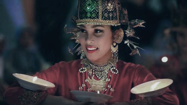 Penulis: Avina Amanda