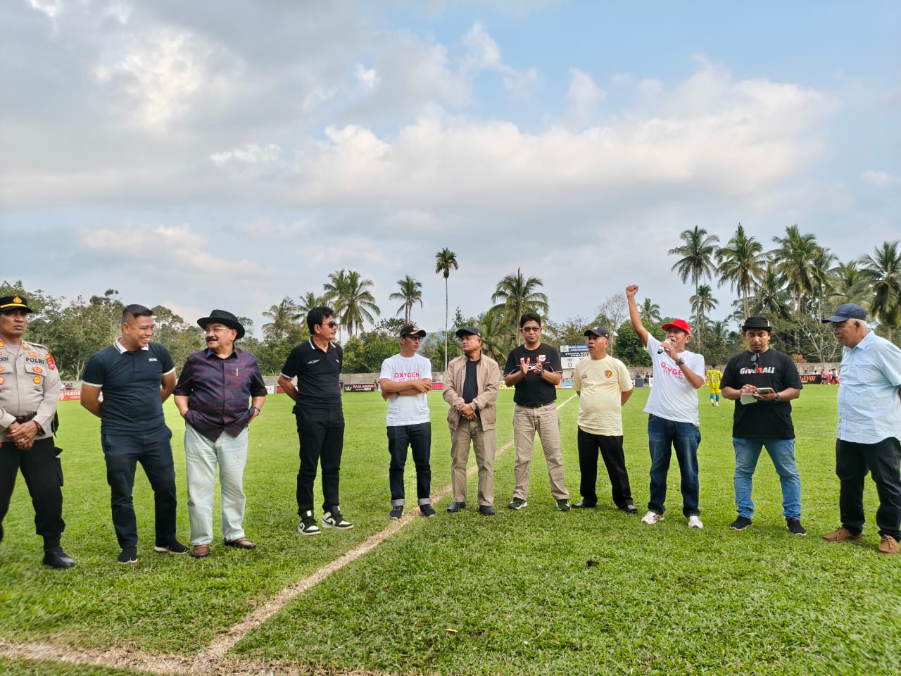 Anggota DPR RI M. Shadiq Pasadogoe  ketika membuka Turnamen Sepak Bola Jordus Cup XXII 2026