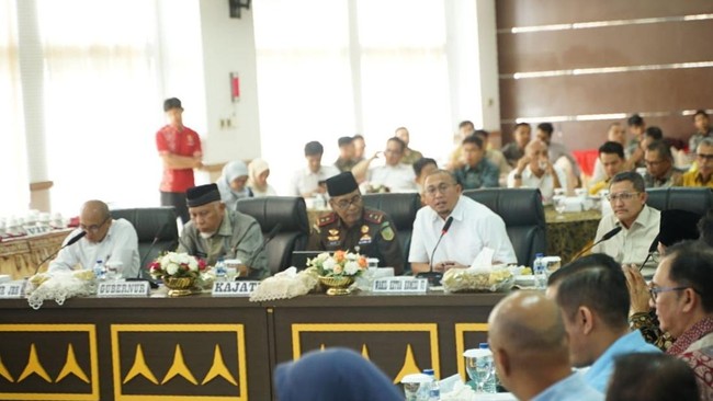 Andre Rosiade Saat Rapat Percepatan Pembangunan Ruas Jalan Tol Pekanbaru-Padang (Foto : Detik)